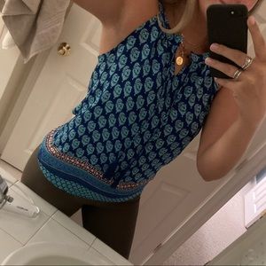 Sleeveless blue patterned blouse - Size MED